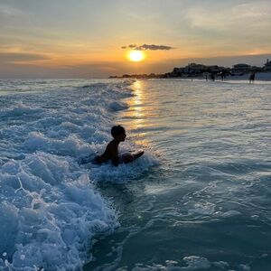 Meet your Posher, Kristy OFFERS WELCOME